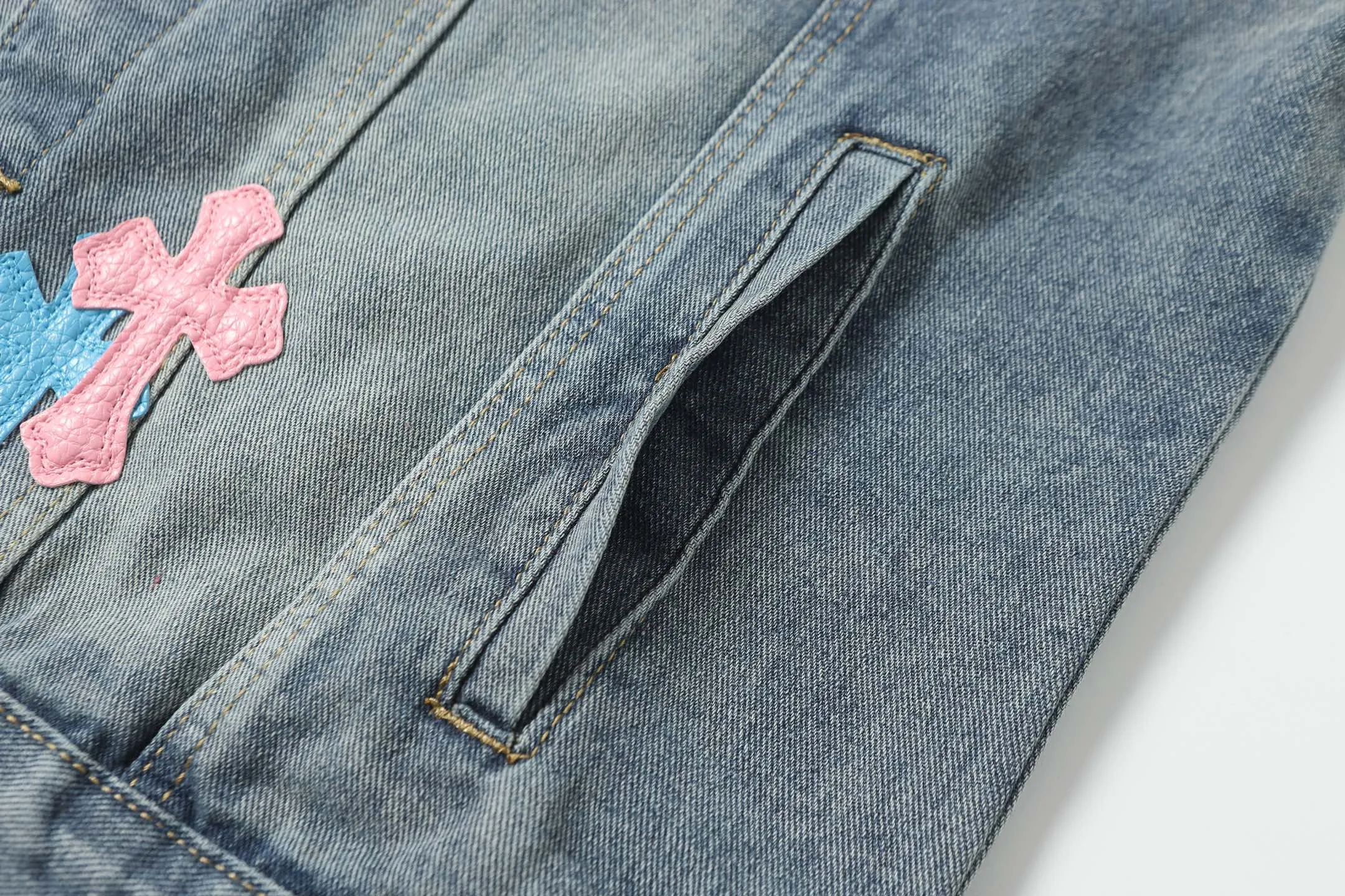 P336 Actual photo [High quality] Coding: M12 Color: Picture color Size: M to XXXL Chrome Hearts Crow heart patchwork leather cross patchwork embroidered shirt denim jacket